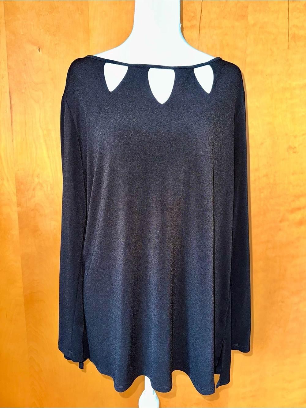 Chaus Black Long-Sleeve Top with Keyhole Neckline